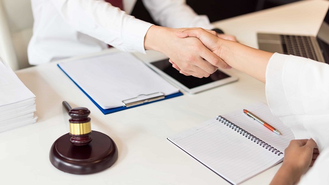 چرا به وکیل تنظیم قرارداد نیاز داریم؟